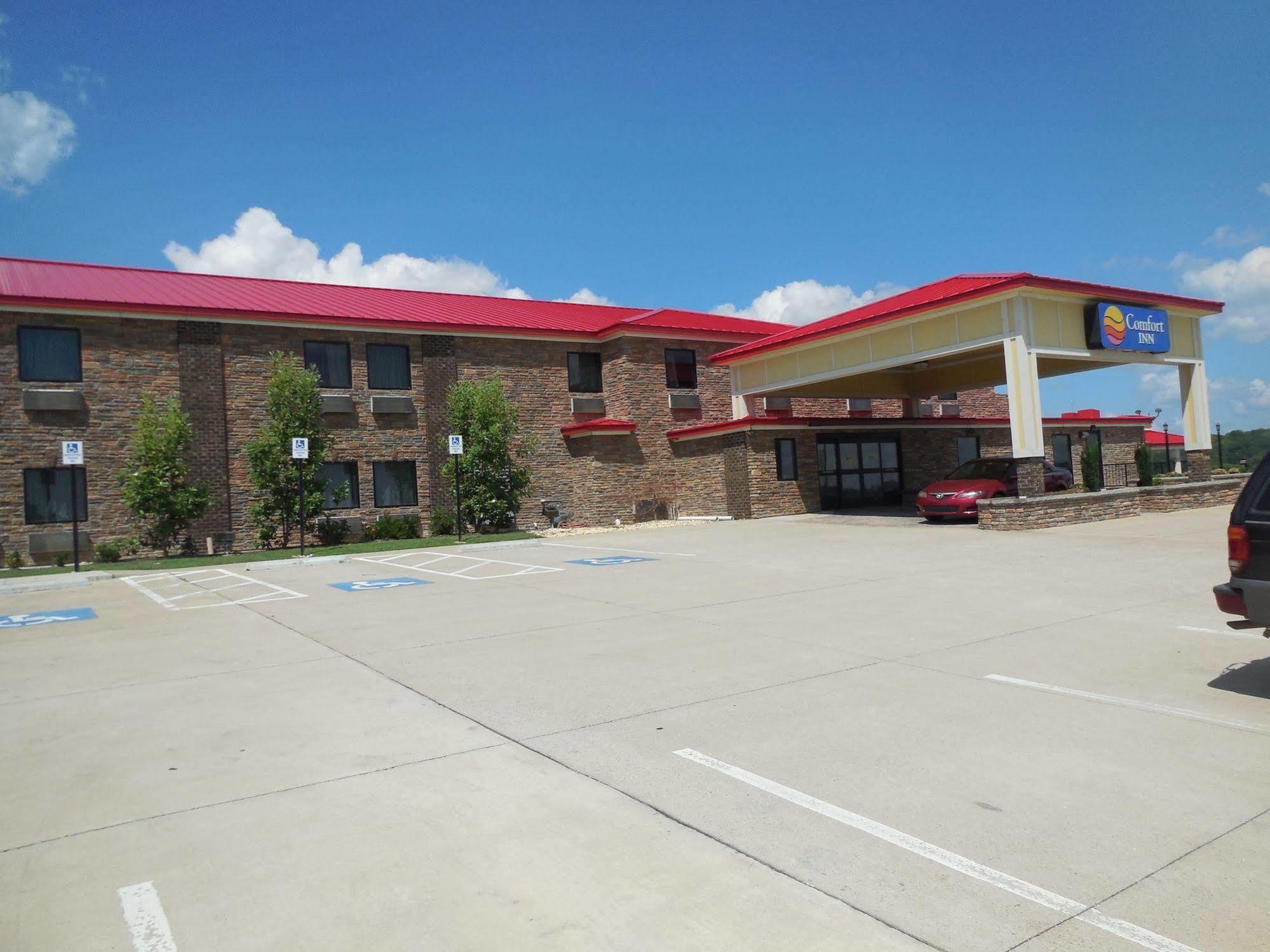Giles Hotel Inn And Suites Pulaski Exterior photo