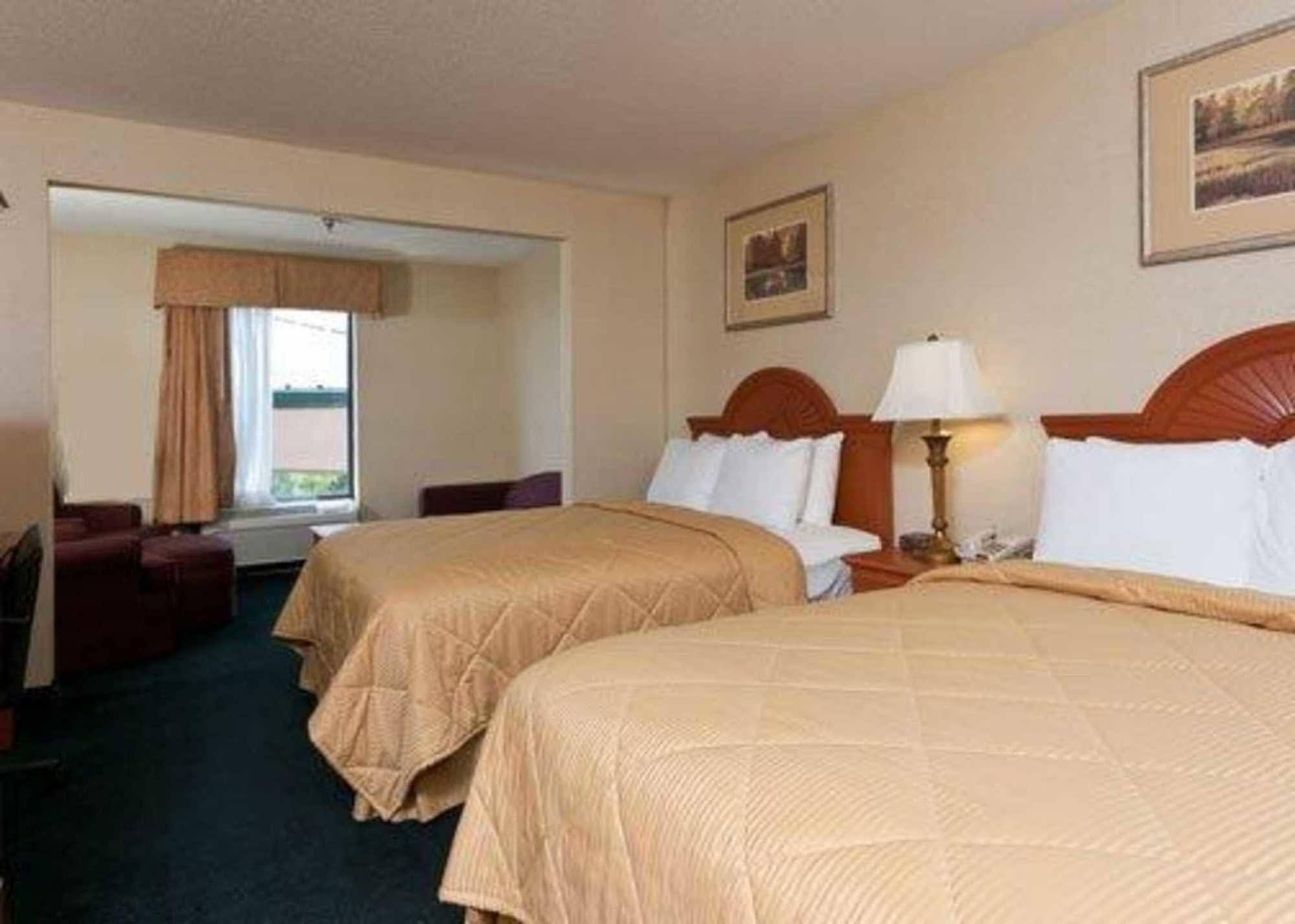 Giles Hotel Inn And Suites Pulaski Room photo